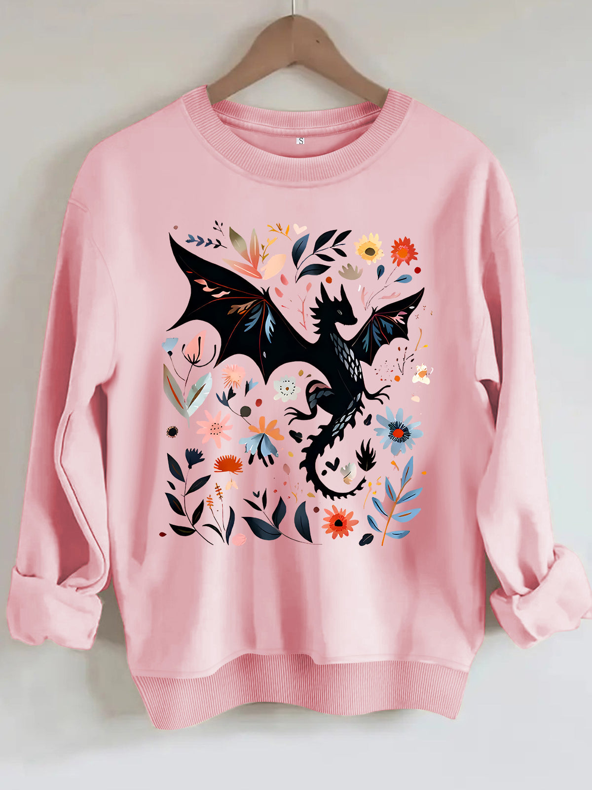 Long sleeved round neck dragon pattern and floral design