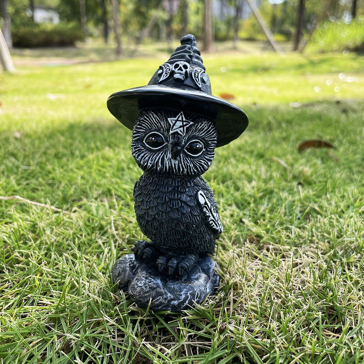 Halloween Witch Black Cat Resin Decoration Figurine Magical Mysterious Atmosphere Design Decorative Ornament - SkyeDragon Gifts