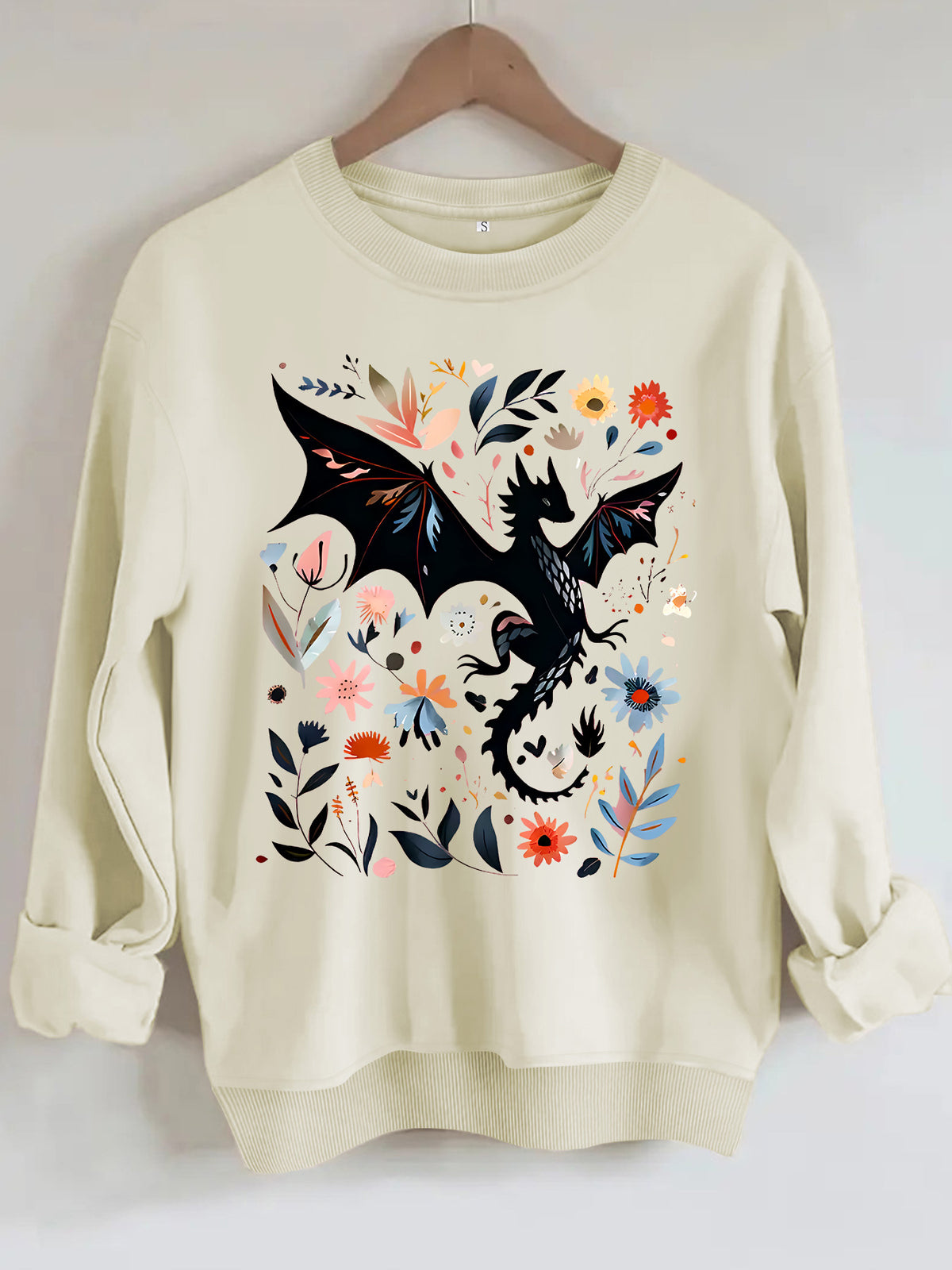 Long sleeved round neck dragon pattern and floral design