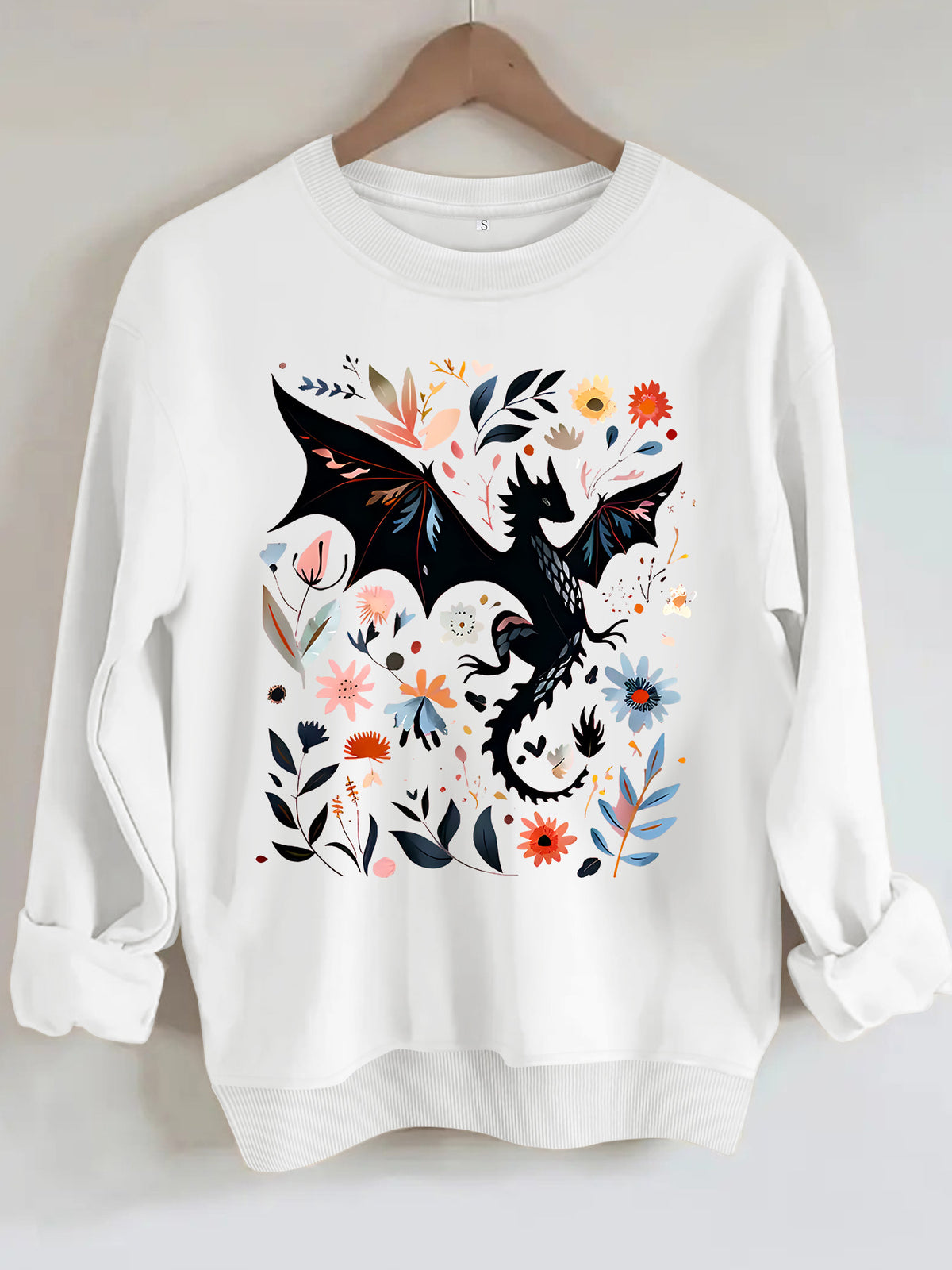 Long sleeved round neck dragon pattern and floral design
