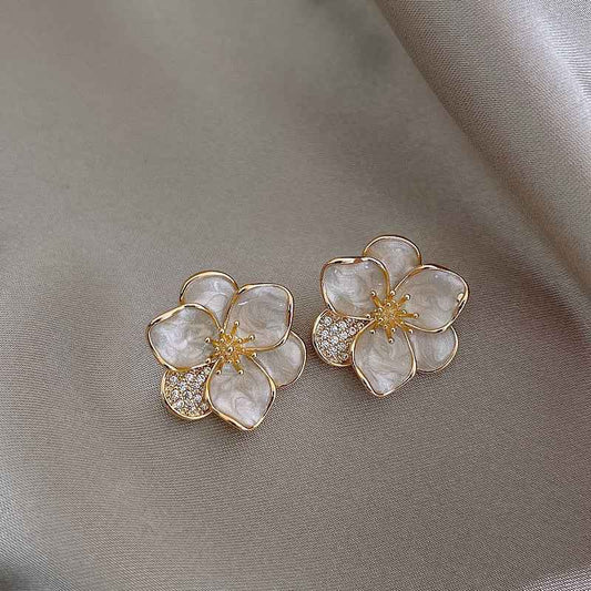 Niche design simple earrings white flower fairy earrings